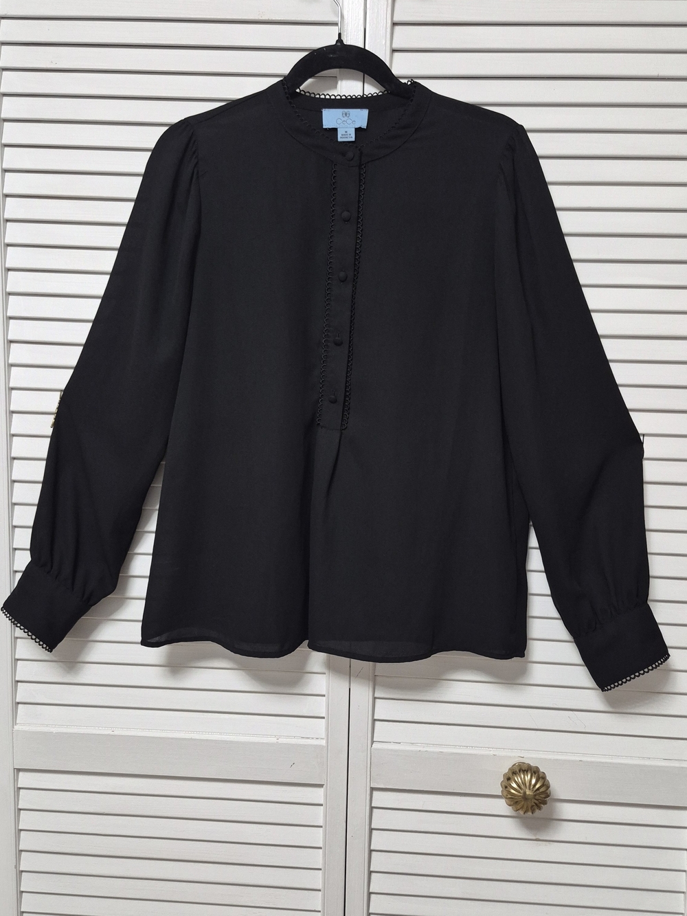 CeCe Black Long Sleeve Blouse Size M Scalloped Trim Button Front